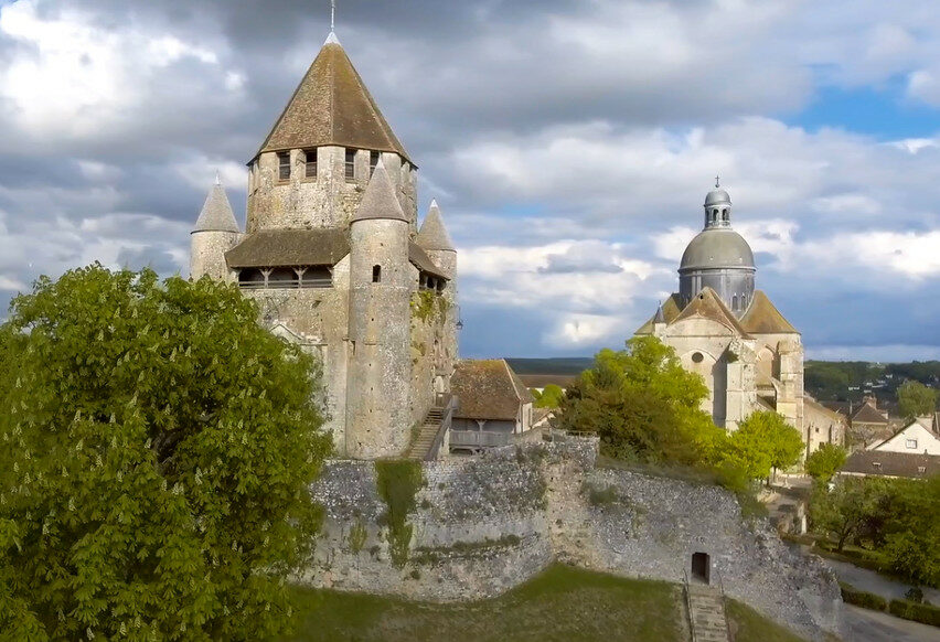 La tour César de Provins.