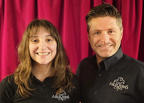 JODIE ET LOULOU - Animateurs des ateliers de la belle étoile Deux animateurs des ateliers théâtre de la belle étoile.